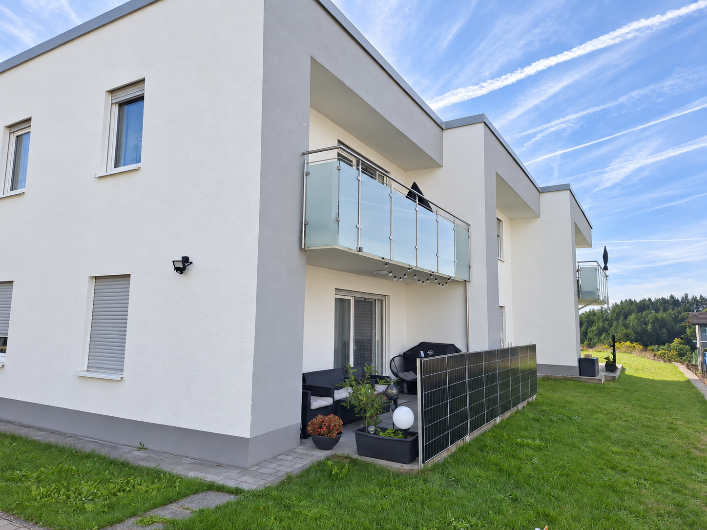 Mehrfamilienhaus Taunusblick 1 in Löhnberg mit Balkonen und Garten